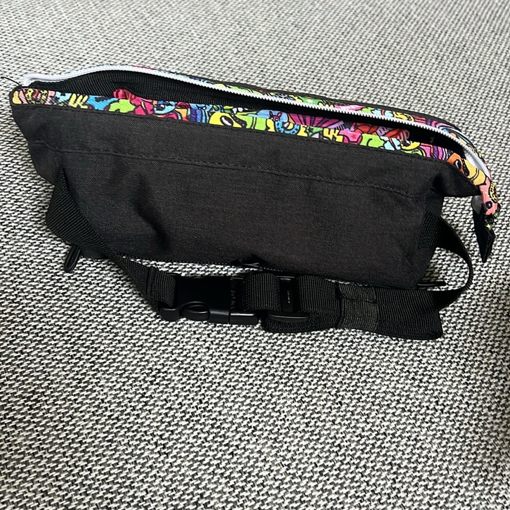 ZIPIT Lenny Pencil Case - Black with Colorful Interior and waist strap New! - Picture 7 of 10